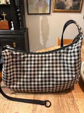 BAGGU Medium Crescent Black and White Gingham Crossbody Bag